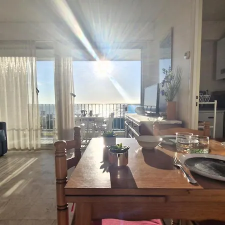 Royan - Un Reveil Face A La Pour Ce Au Charme Rustique - Du Pigeonnier Apartment