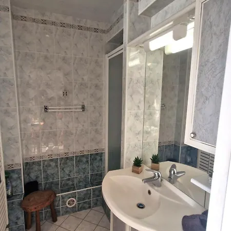 Royan - Un Reveil Face A La Pour Ce Au Charme Rustique - Du Pigeonnier Apartment Royan