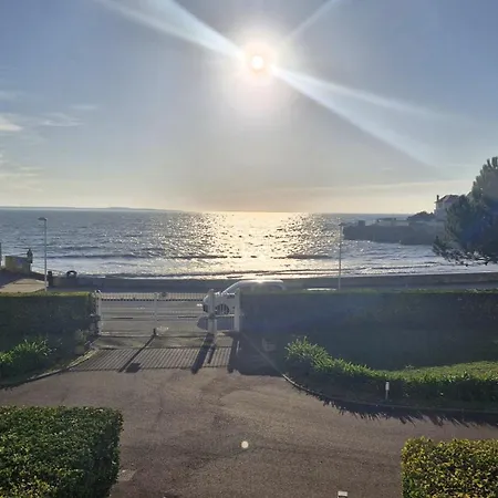 Royan - Un Reveil Face A La Pour Ce Au Charme Rustique - Du Pigeonnier Royan