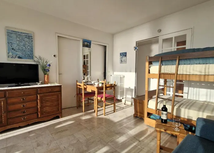 Royan - Un Reveil Face A La Pour Ce Au Charme Rustique - Du Pigeonnier *