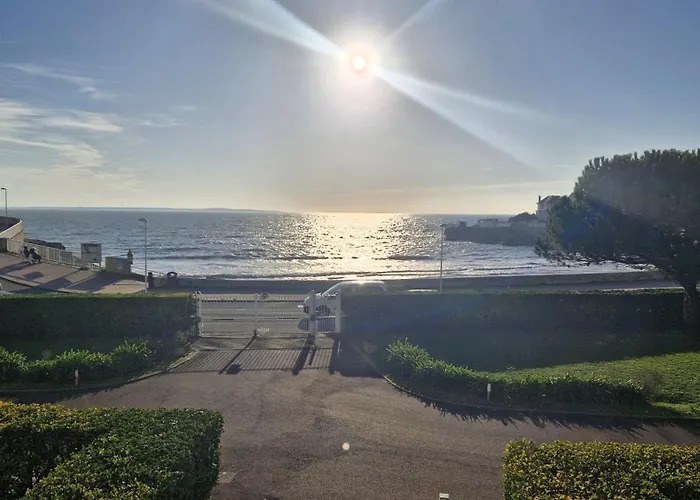 Royan - Un Reveil Face A La Pour Ce Au Charme Rustique - Du Pigeonnier Royan